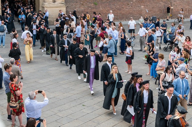 Corteo dottoresse e dottori di ricerca