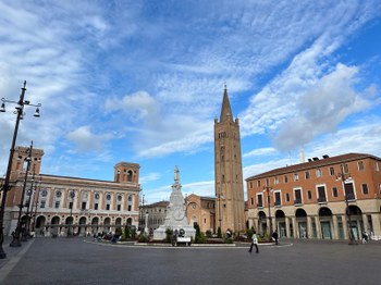 Piazza Saffi, Forlì